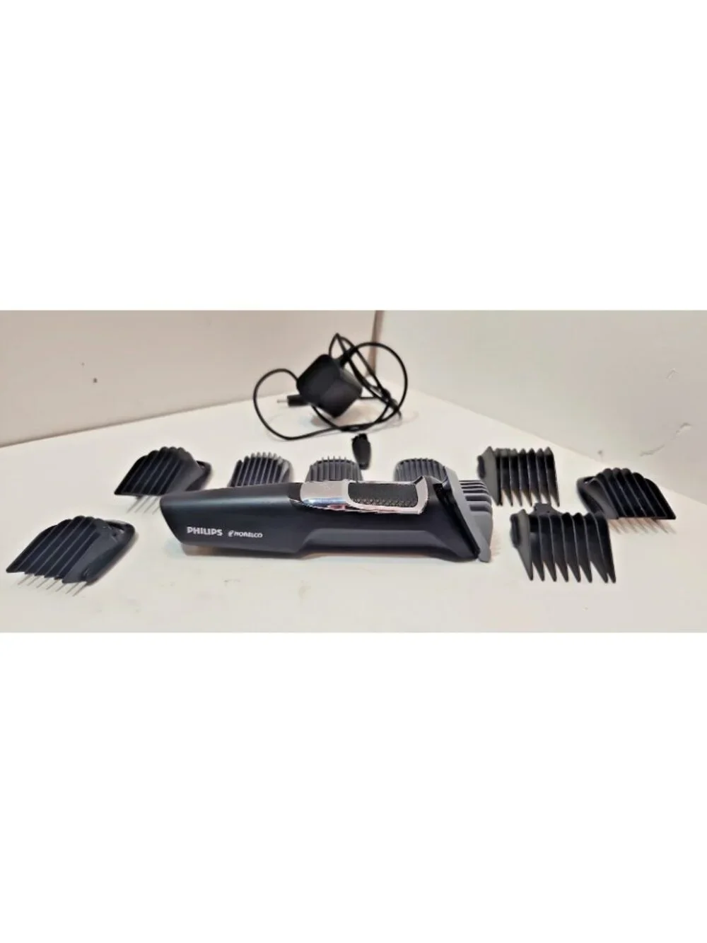 Philips Norelco Multigroom MG3750 Trimmer Black w/Charger and Combs